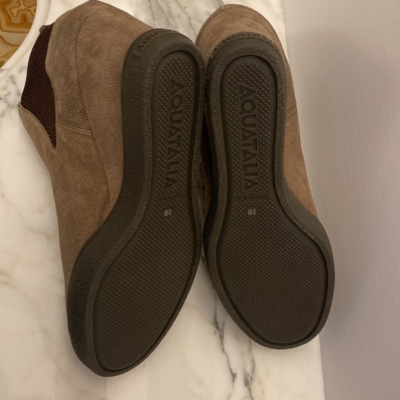 Aquatalia Claire Wedge Suede Ankle Booties Size 10 - Picture 5 of 6